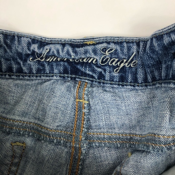 American Eagle Distressed Light Wash Shorts - Picture 2 of 3
